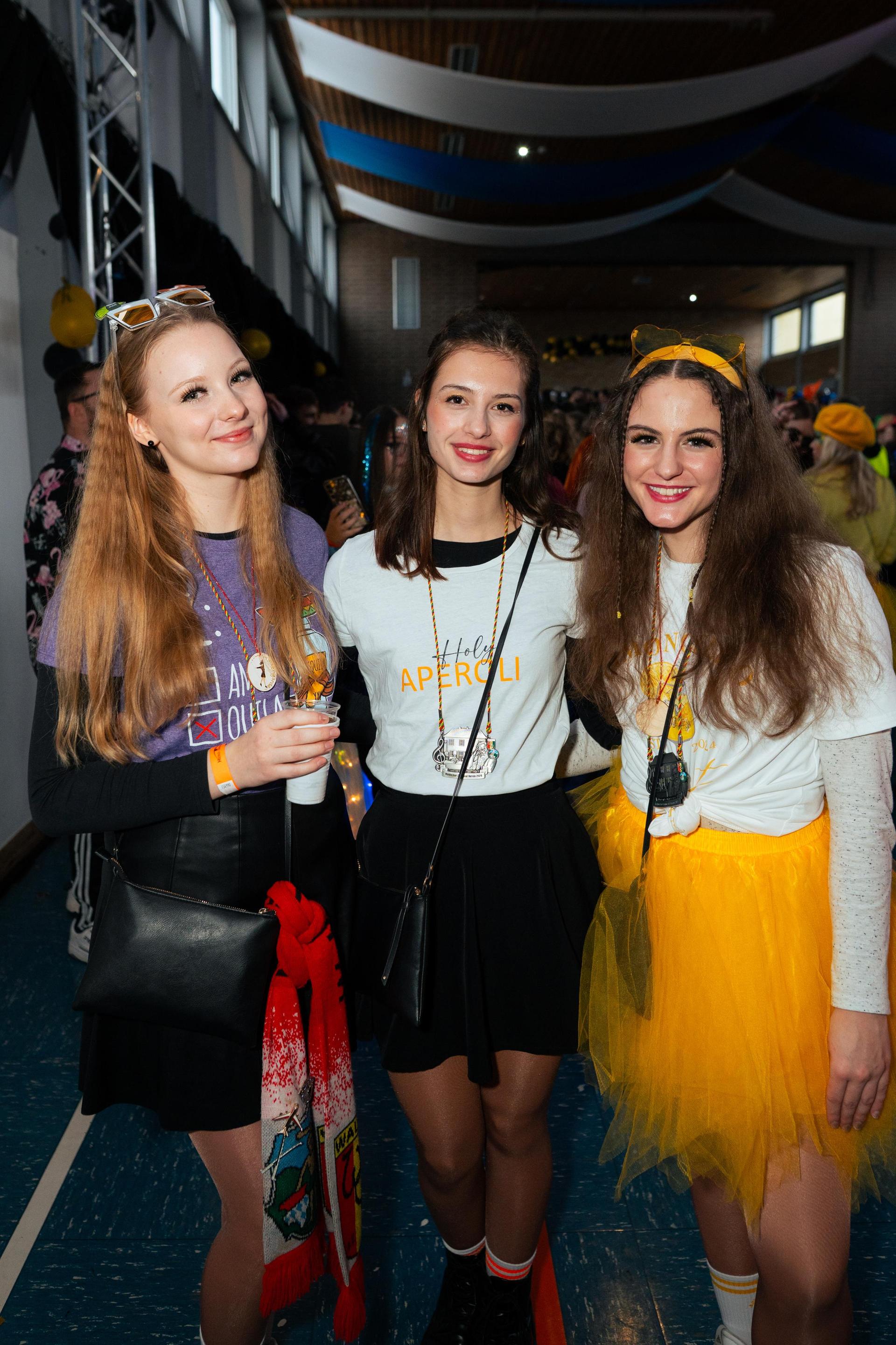 Am Sonntag wurde es bunt beim Pressather Faschingszug. (Bild: Hannes Stock)