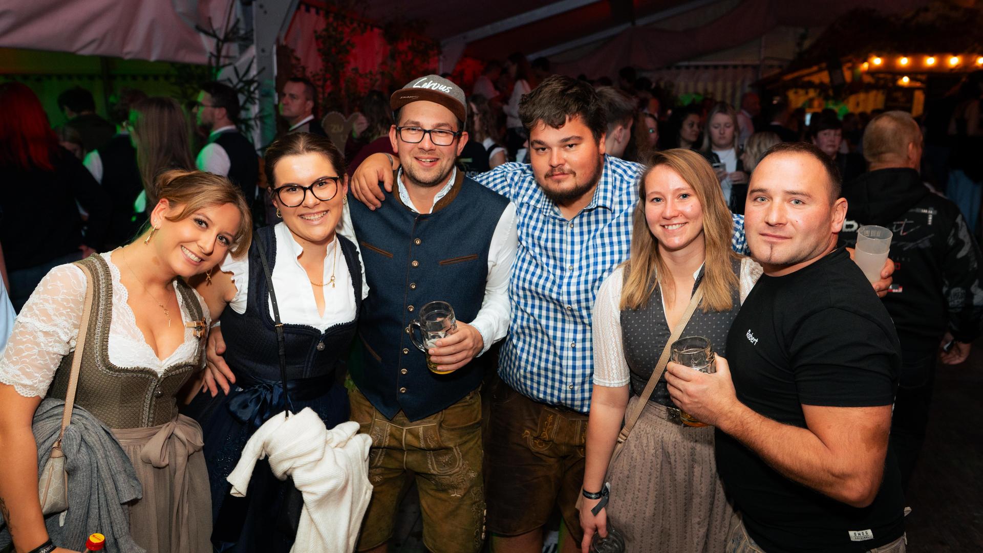 So schön war's beim Auftakt des Festwochenendes in Störnstein. (Bild: Hannes Stock)