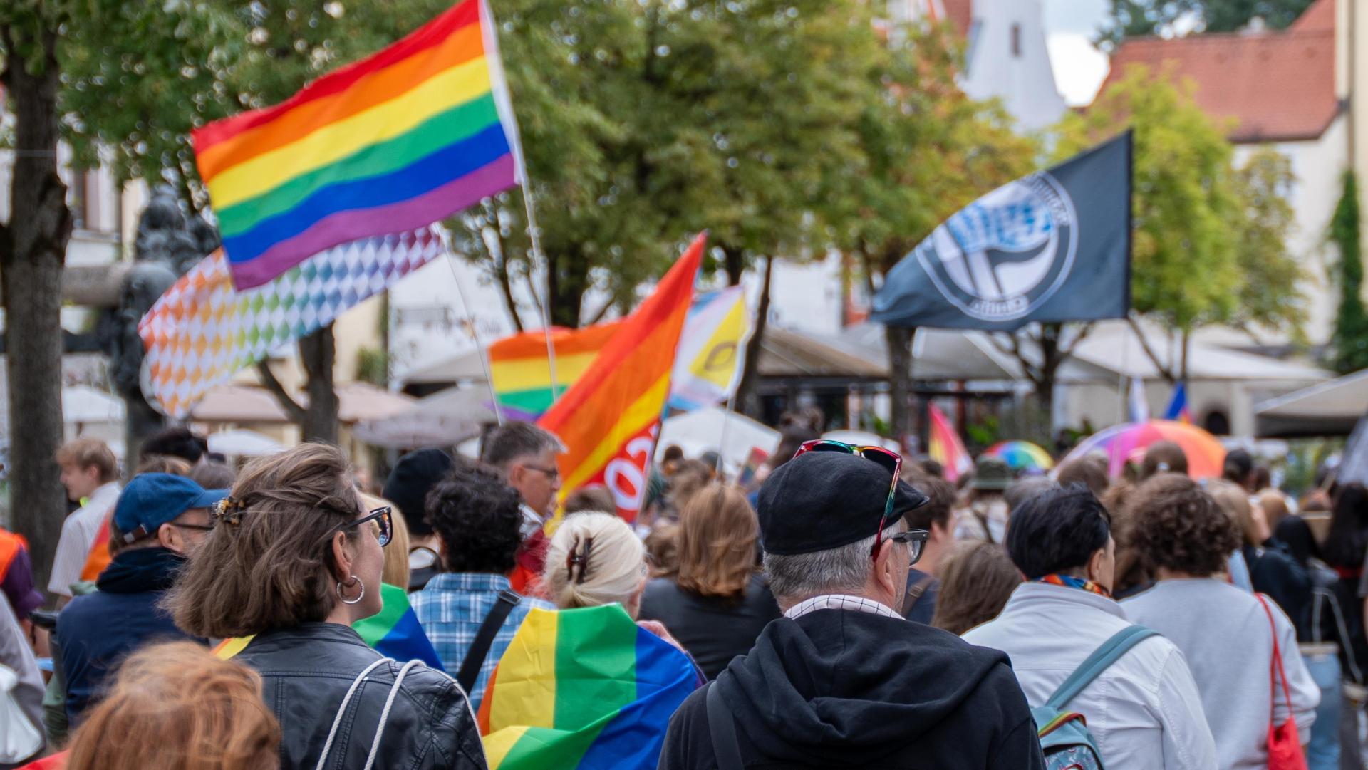 2025 fand der erste CSD in Weiden statt. (Bild: Marina Gube)