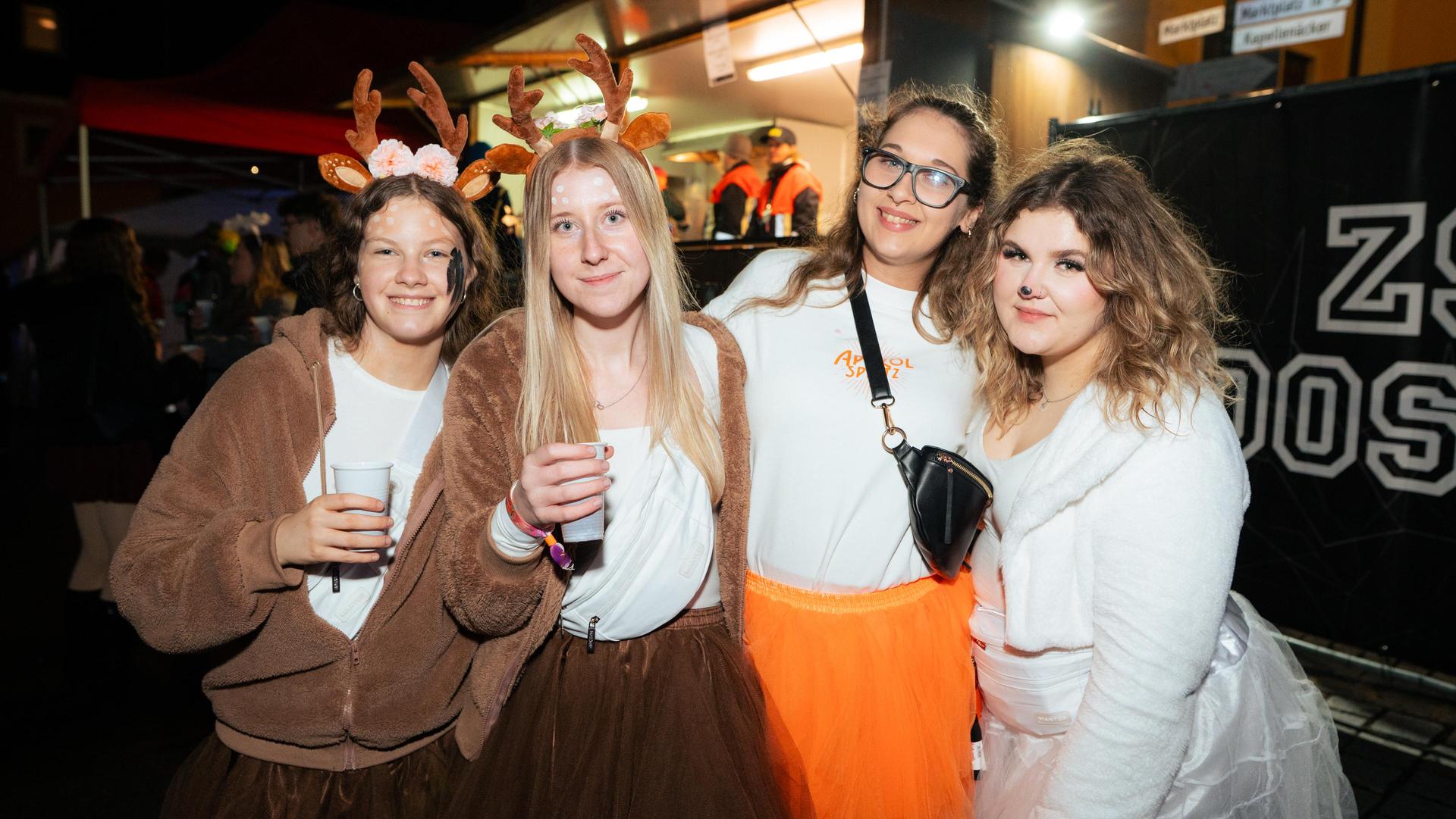 Bilder vom Fasching in Moosbach. (Bild: Hannes Stock)