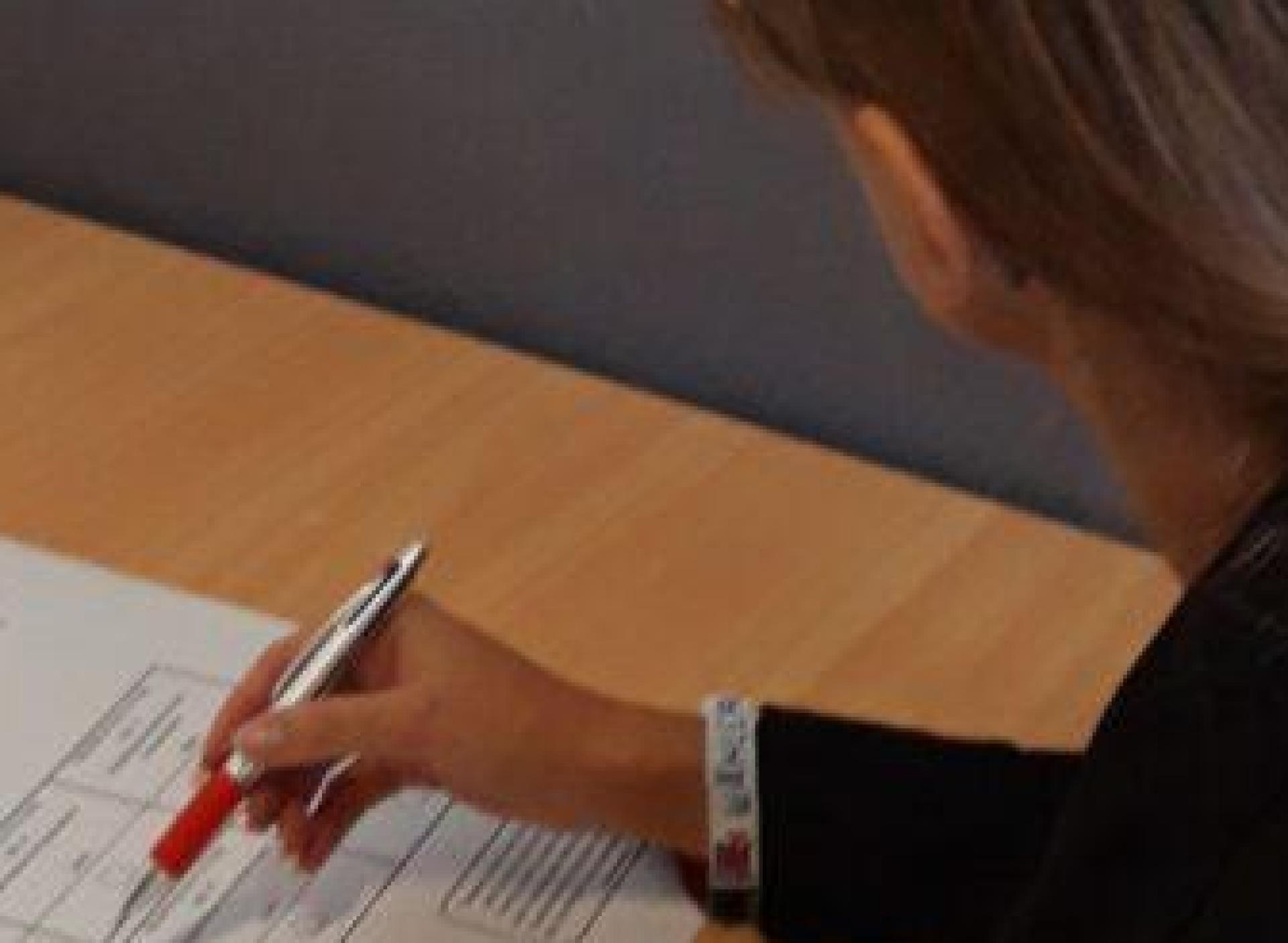 In Amberg können Jugendliche bei der U-18-Wahl zur Kommunalwahl 2026 abstimmen. (Symbolbild: Partnerschaft für Demokratie Amberg)