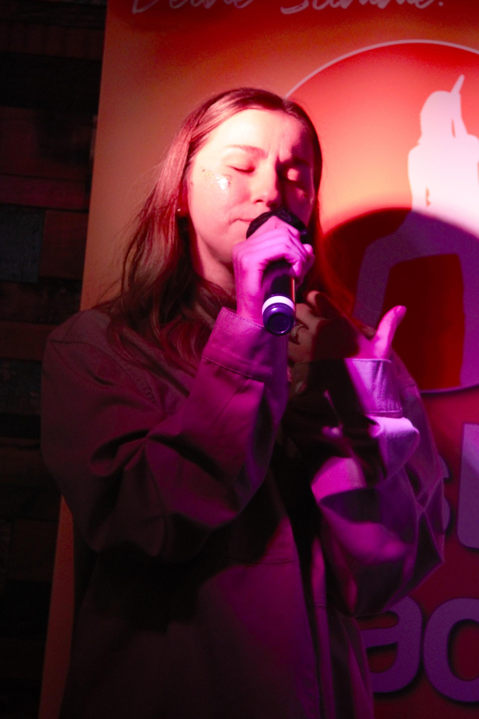 Am Freitag war Karaokeabend im Colomba. (Bild: Marlin Nixdorf)