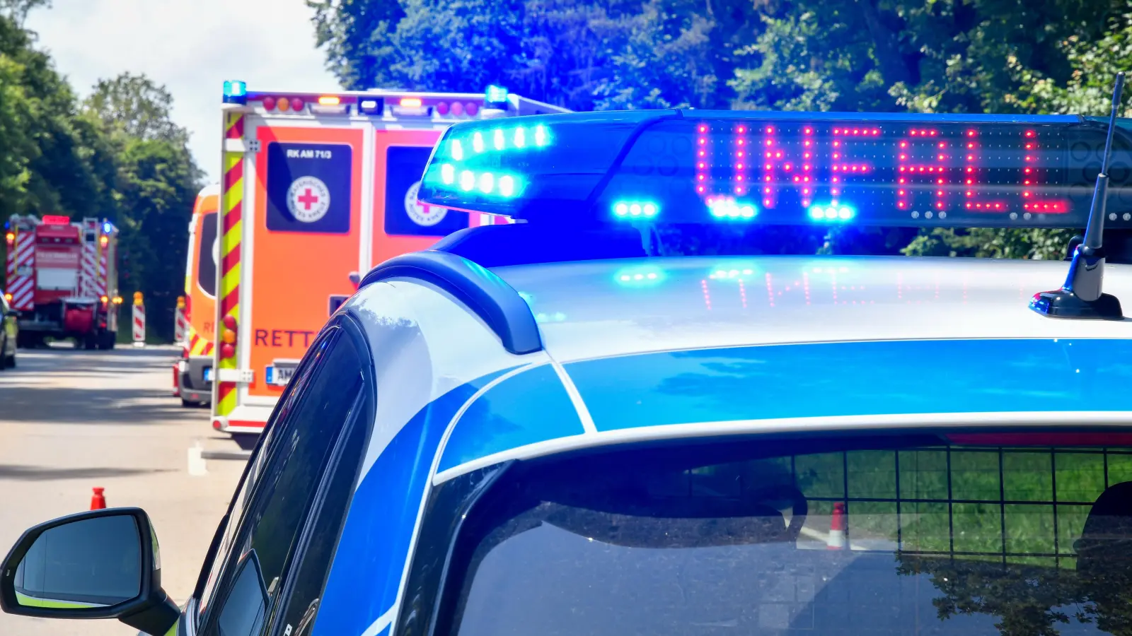 Ein 50-jähriger Mann verursachte unter Alkoholeinfluss einen Unfall bei Hirschbach. (Symbolbild: Petra Hartl)