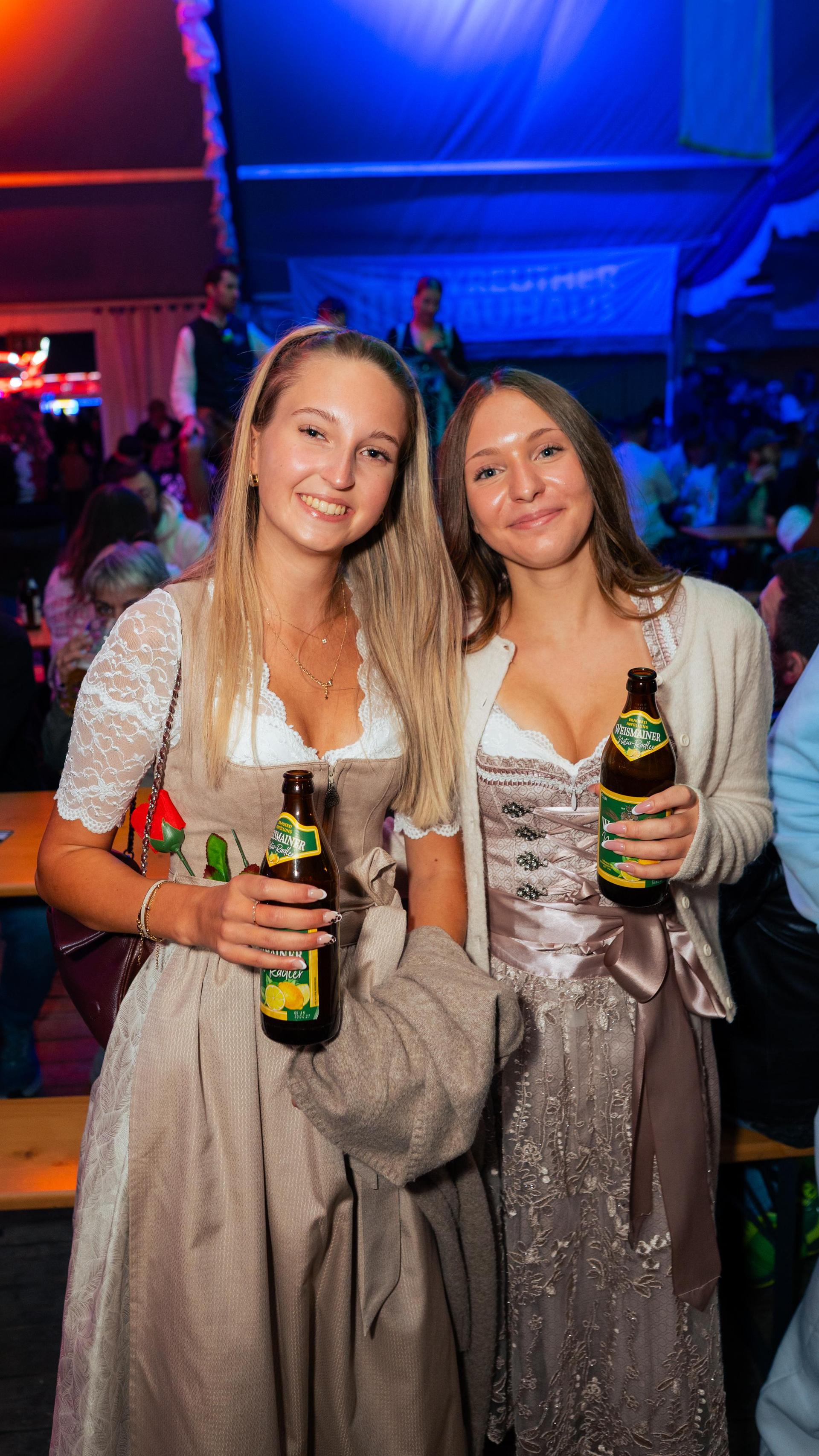 Samstagabend am Weidner Volksfest. (Bild: Hannes Stock)