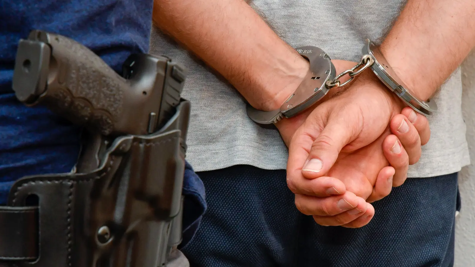 Ein 24-jähriger Mann aus Regensburg soll nach Angaben des Polizeipräsidiums Oberpfalz versucht haben, in Wenzenbach im Landkreis Regensburg eine 47-jährige Frau zu vergewaltigen. (Symbolbild: Petra Hartl)