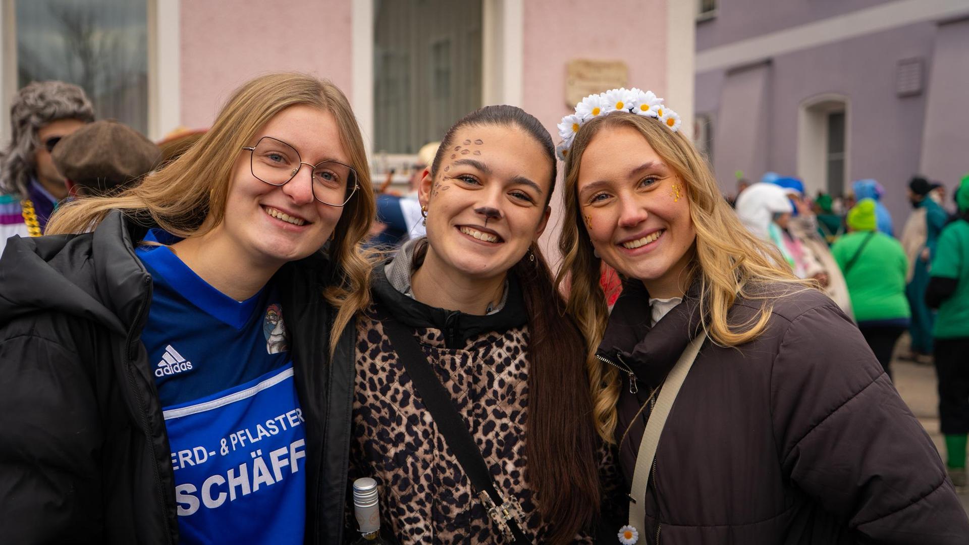 In Hahnbach ging es am Sonntag vor, während und vor allem nach dem Faschingszug richtig ab. (Bild: knz)