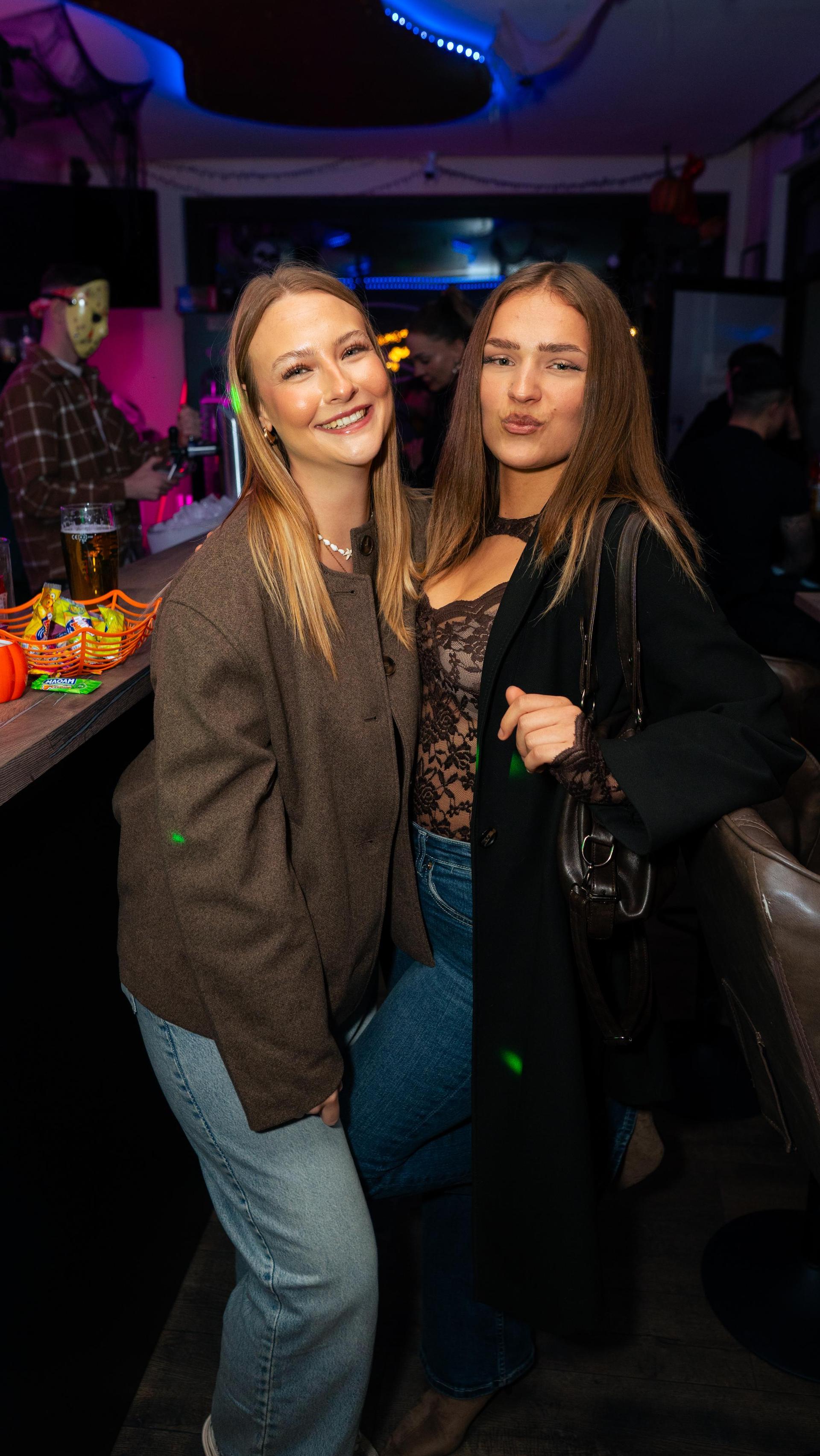 Exklusive Einblicke in die Halloween-Party in der Santorino-Bar. (Bild: Hannes Stock)