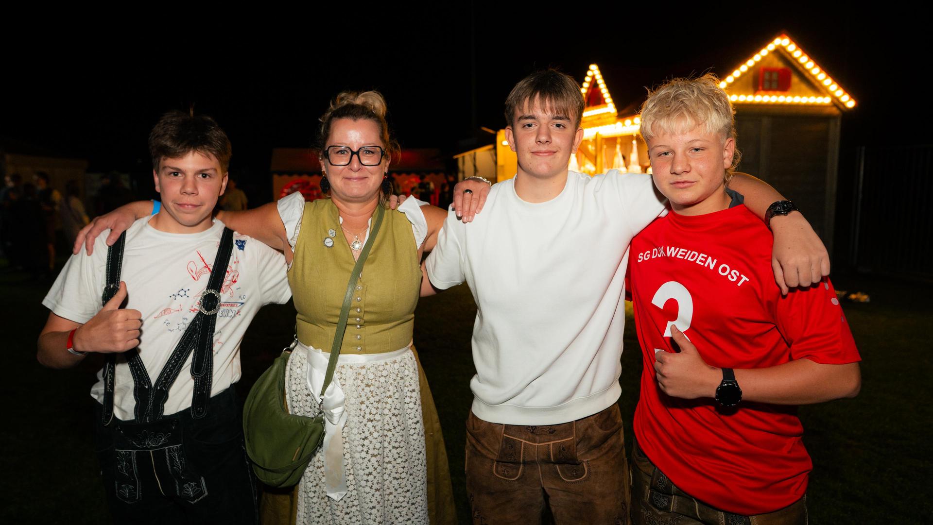 Die Highlights am Samstag bei der Kirchweih der DJK Weiden. (Bild: Hannes Stock)
