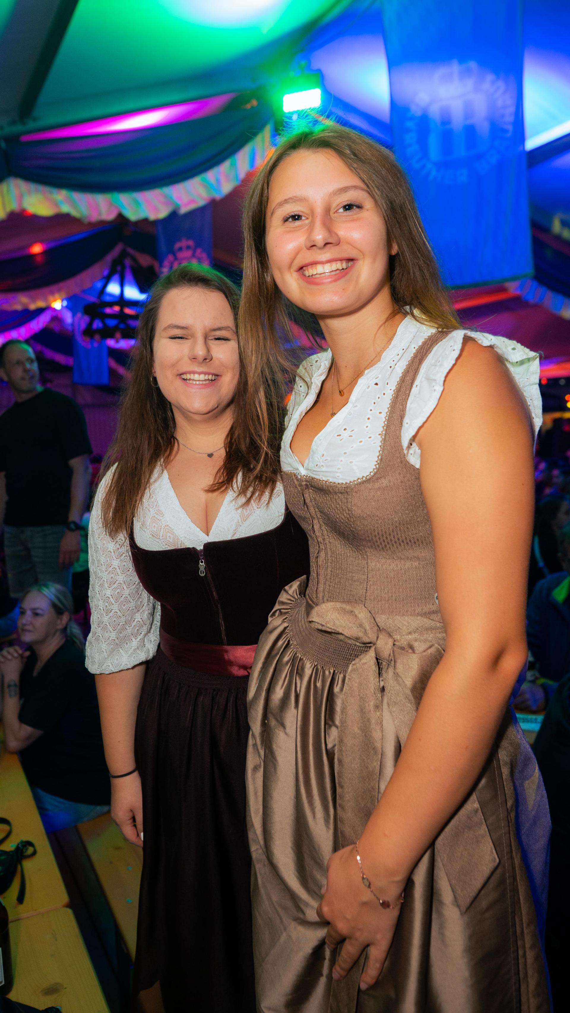 Samstagabend am Weidner Volksfest. (Bild: Hannes Stock)