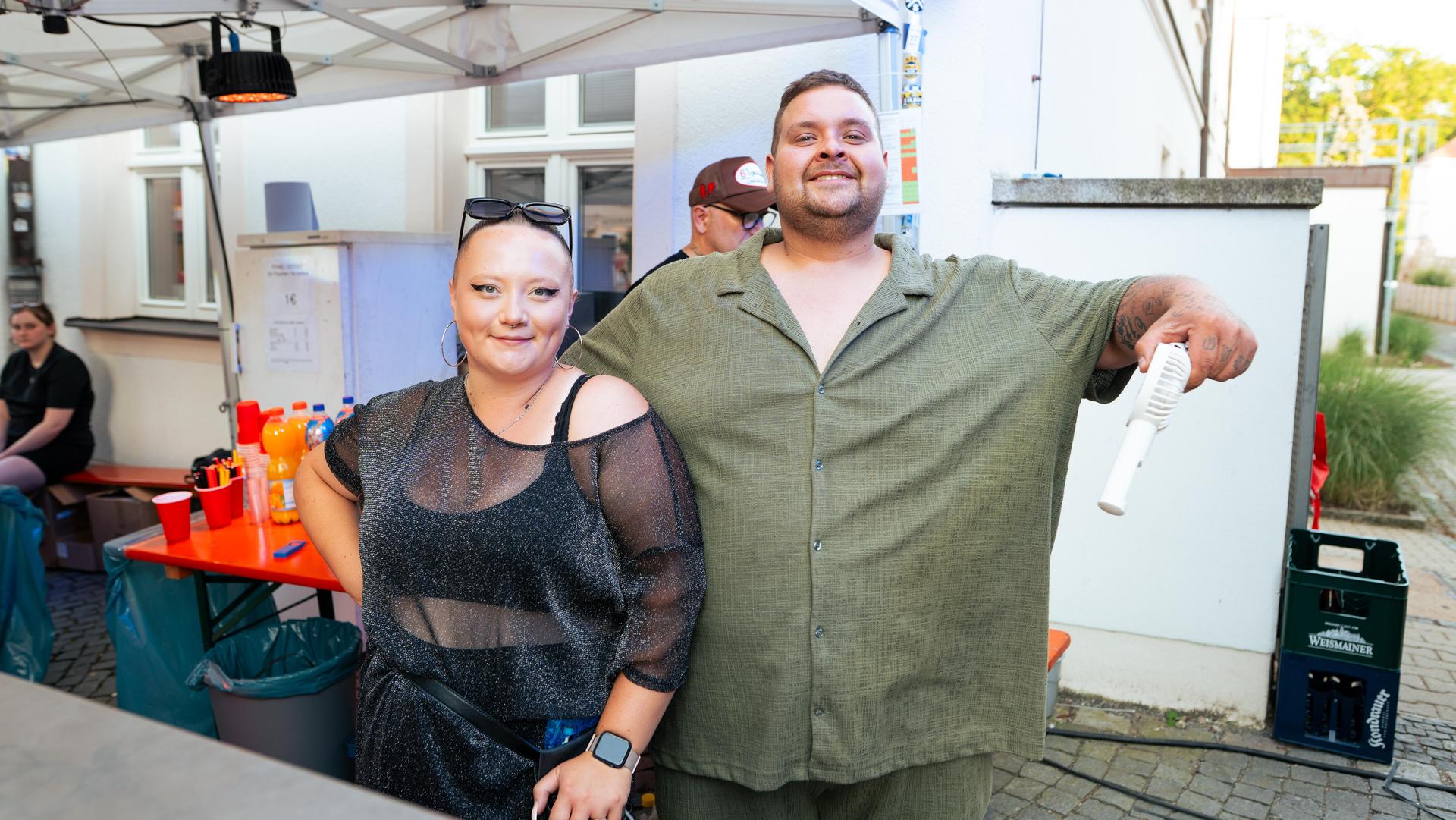 DJ Dollar Bill rockt den Schlörplatz. (Bild: Hannes Stock)