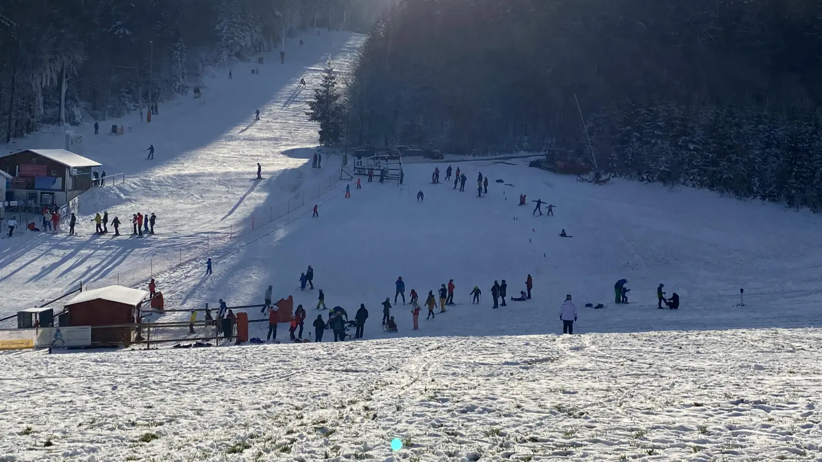 Das Ski- und Snowboardzentrum in Fahrenberg ist bei Wintersportlern sehr beliebt.  (Archivbild: dob)