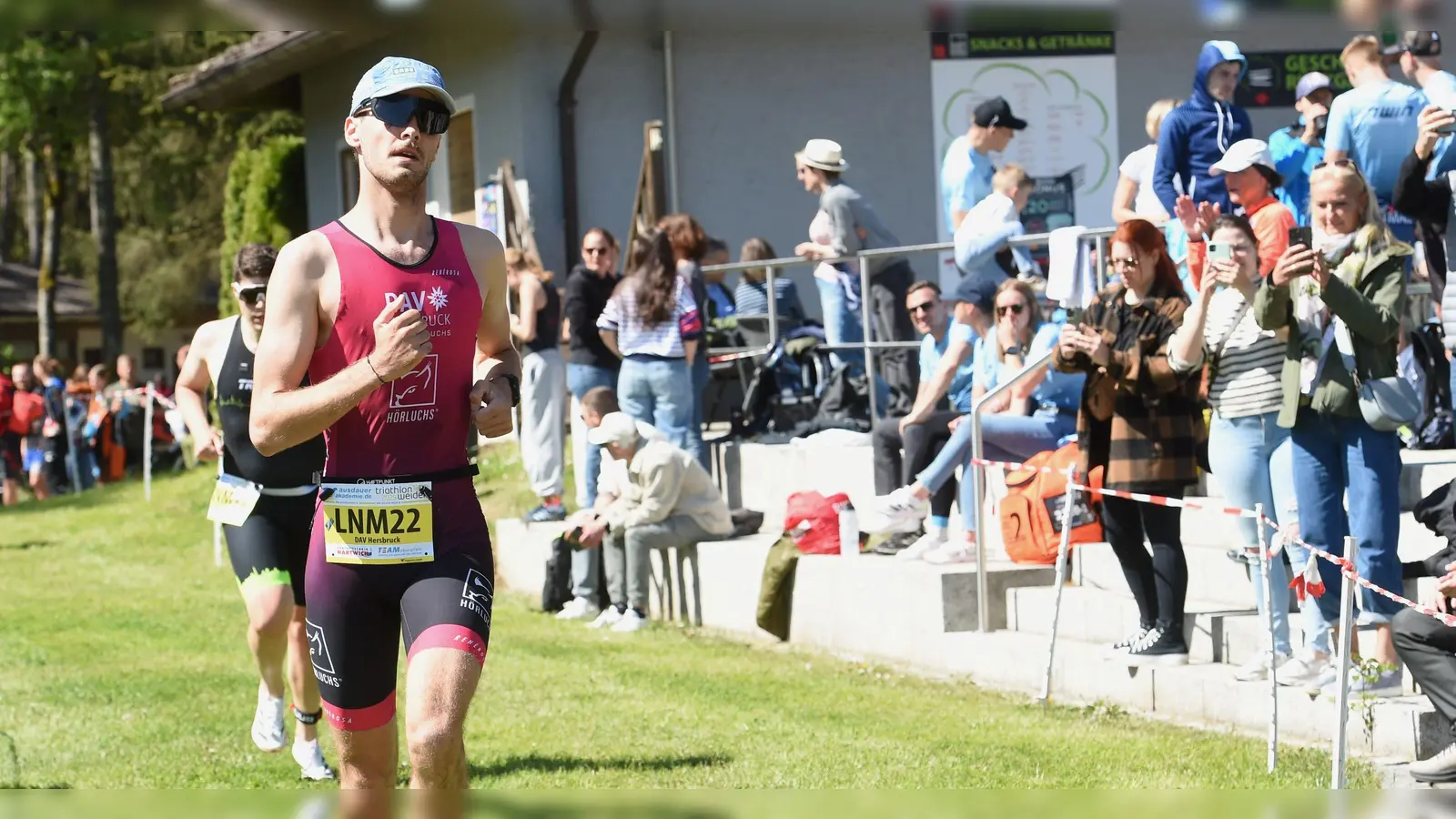 Beim 19. Weidener Triathlon werden wieder viele Zuschauer die Athleten anfeuern. (Archivbild: Gerd Büttner)