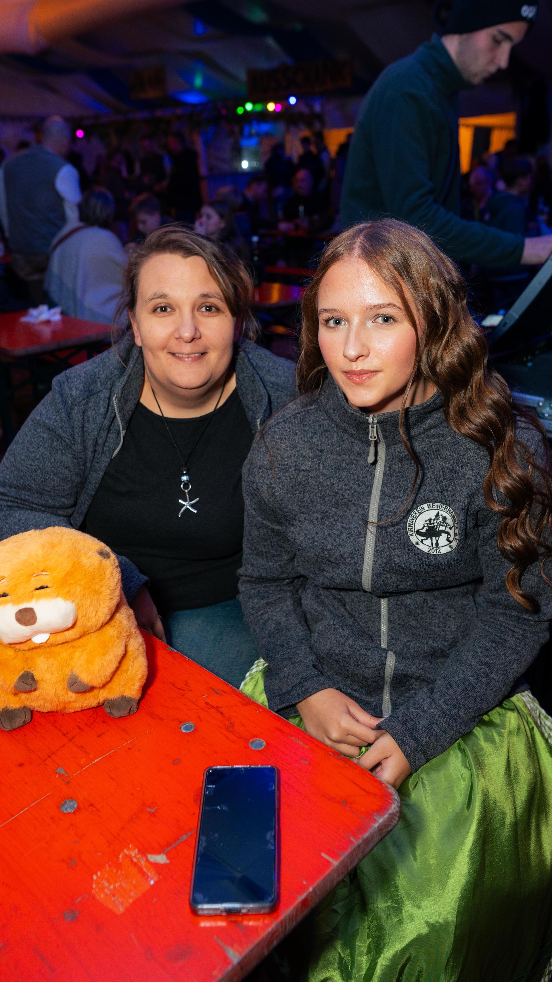 Szenen der Kirwaparty in Weiherhammer. (Bild: Hannes Stock)