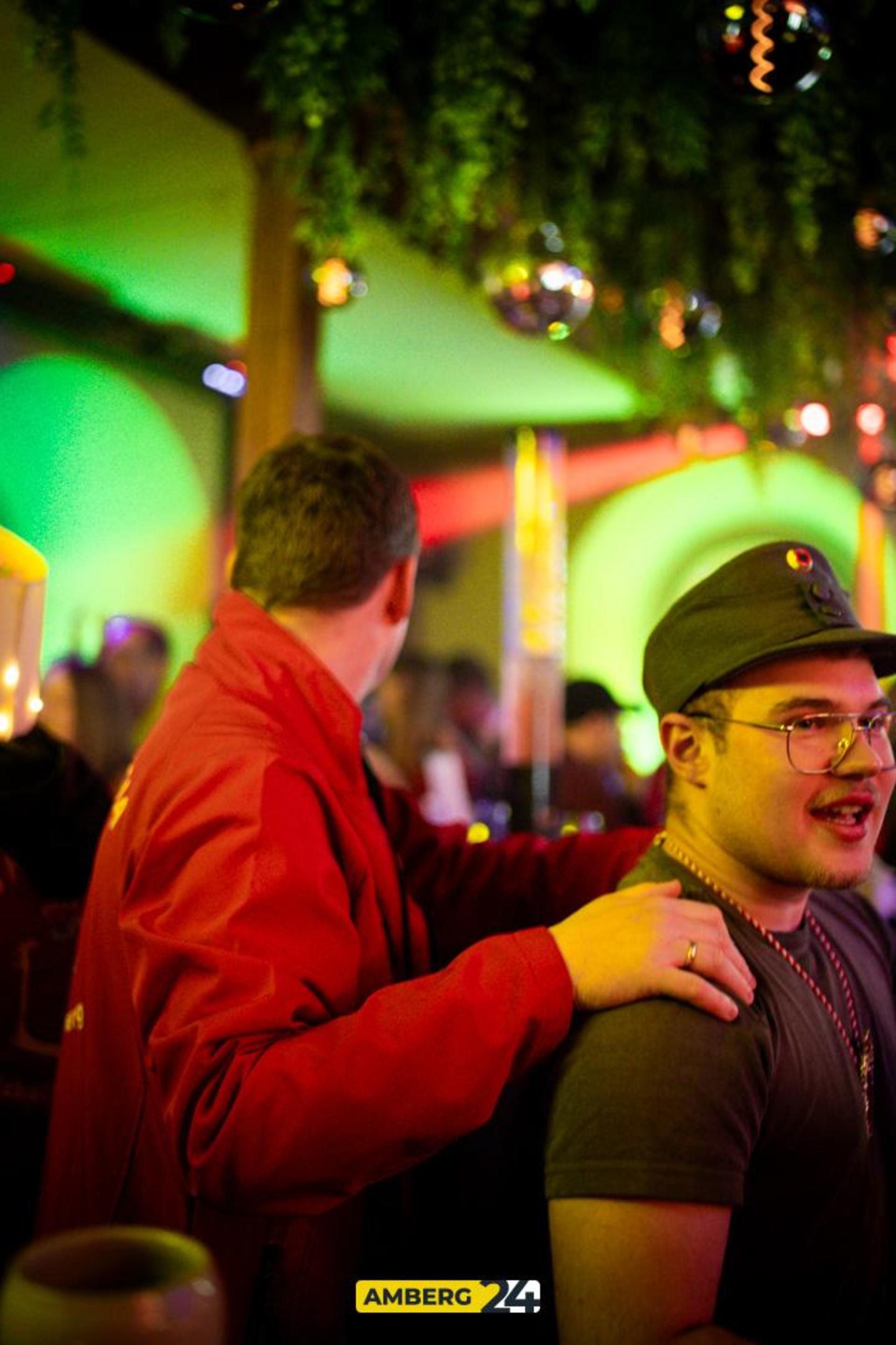 Im „Herzog” in Sulzbach-Rosenberg stieg am Samstag der Hausfasching.  (Bild: Julia Bär)