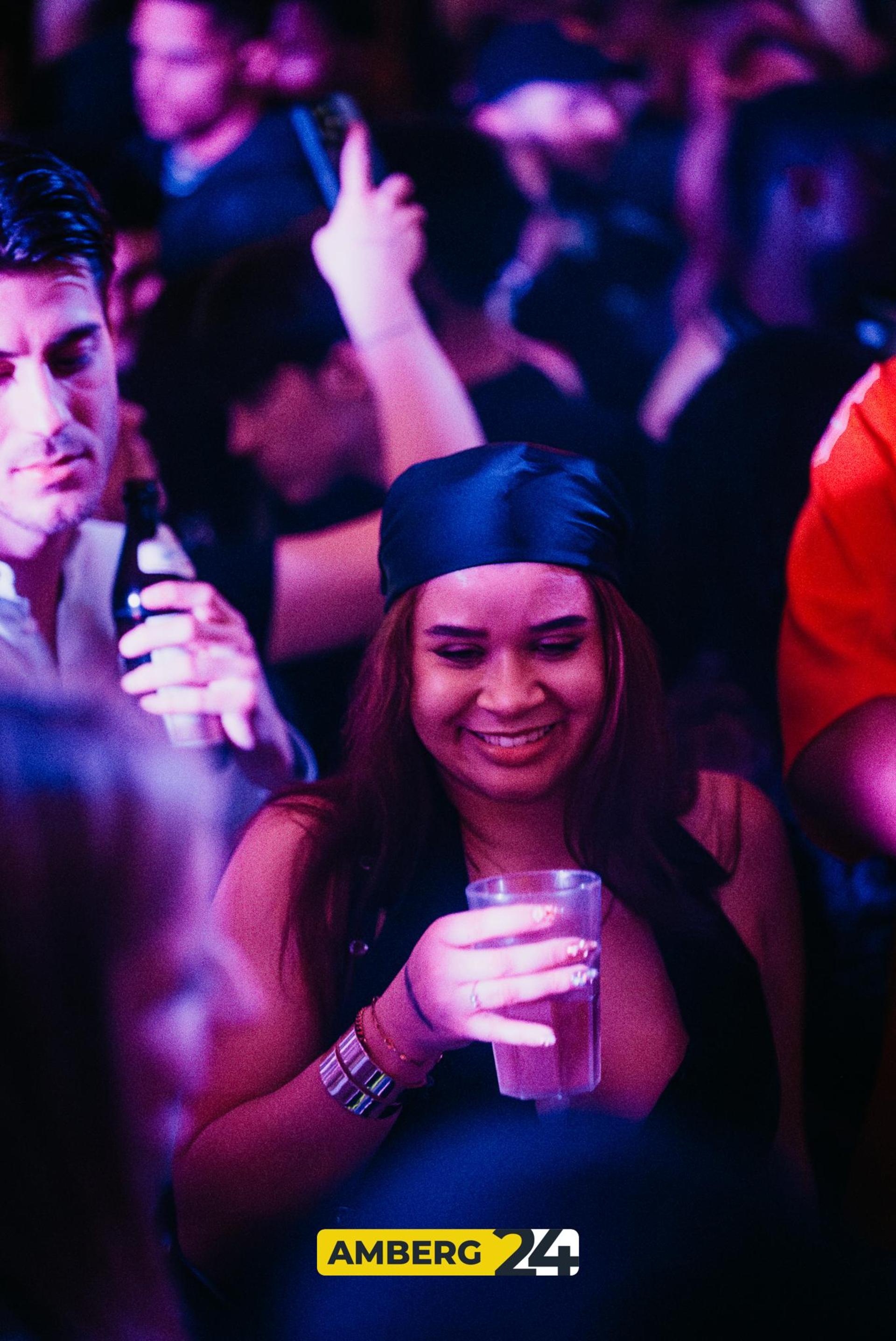 Models and Bottles im Casino in Amberg. (Bild: Mario Donhauser)