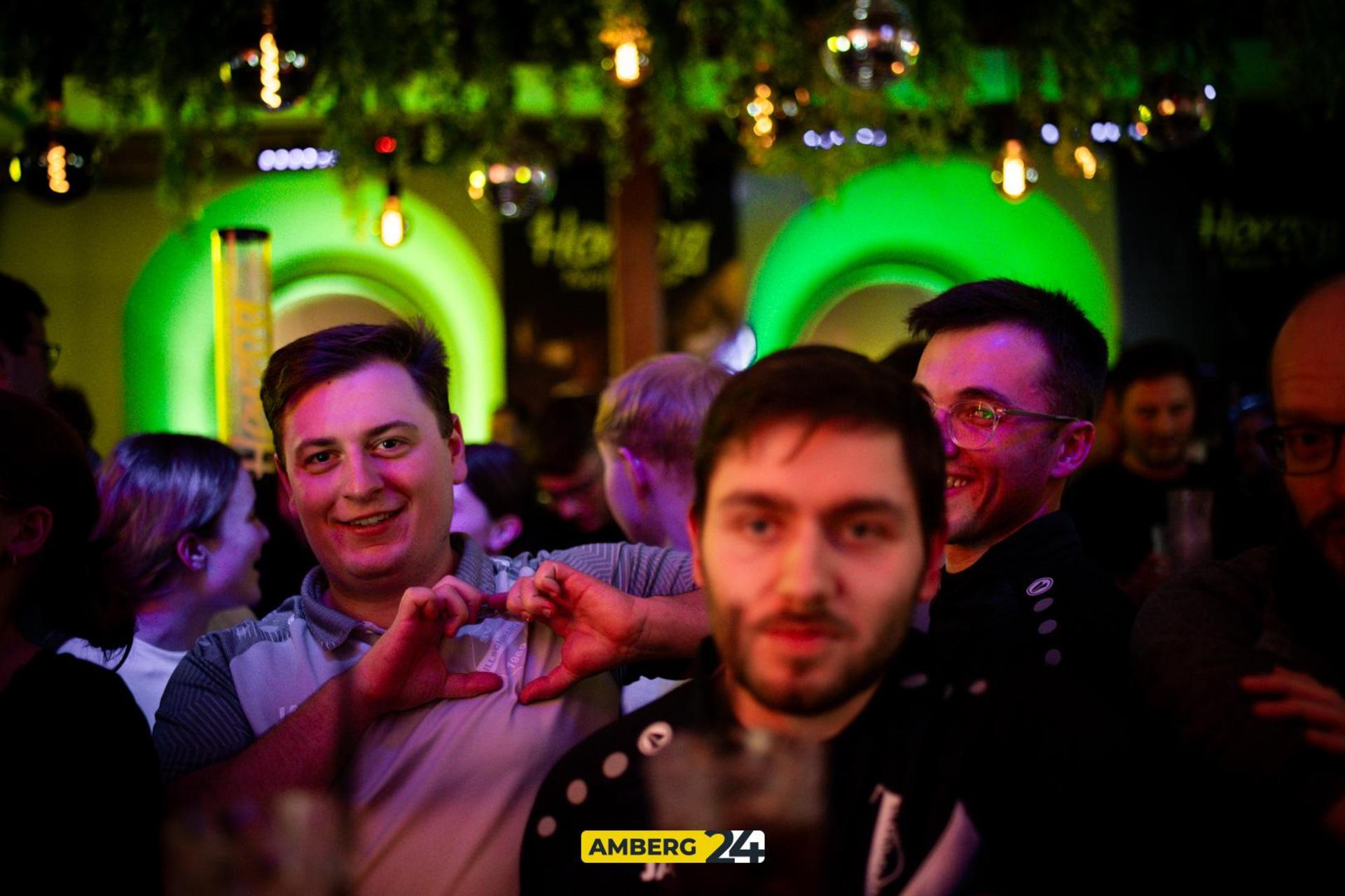 Im „Herzog” in Sulzbach-Rosenberg stieg am Samstag die Hallenmasters Afterparty. (Bild: Julia Bär)