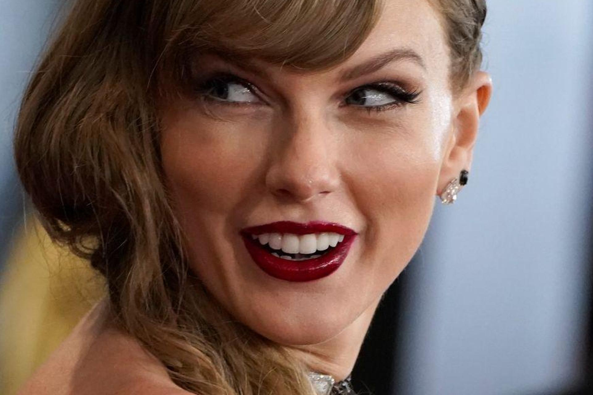 Taylor Swift gewinnt sieben Preise bei den iHeartRadio Music Awards. (Archivbild) (Bild: Jordan Strauss/Invision/AP/dpa)