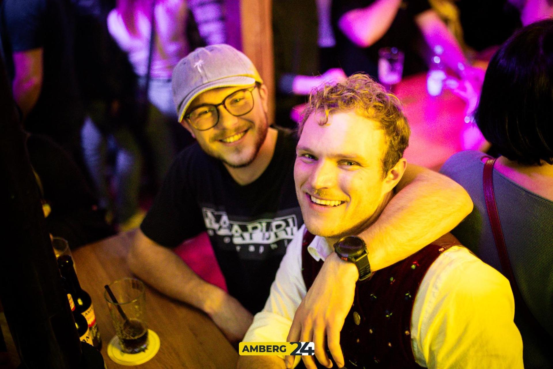 Im „Herzog” in Sulzbach-Rosenberg stieg am Samstag die Hallenmasters Afterparty. (Bild: Julia Bär)