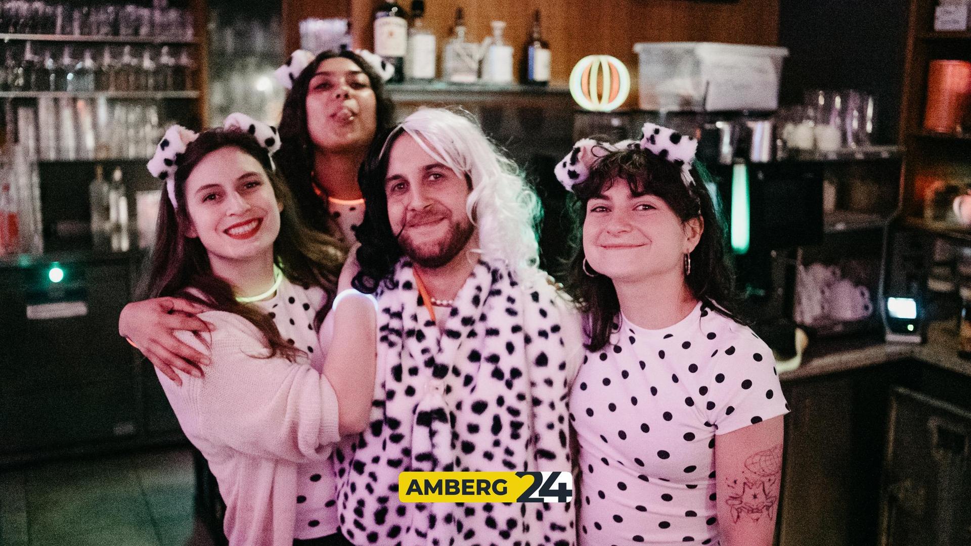 Die Bilder der Hexennacht im Colomba. (Bild: Mario Donhauser)