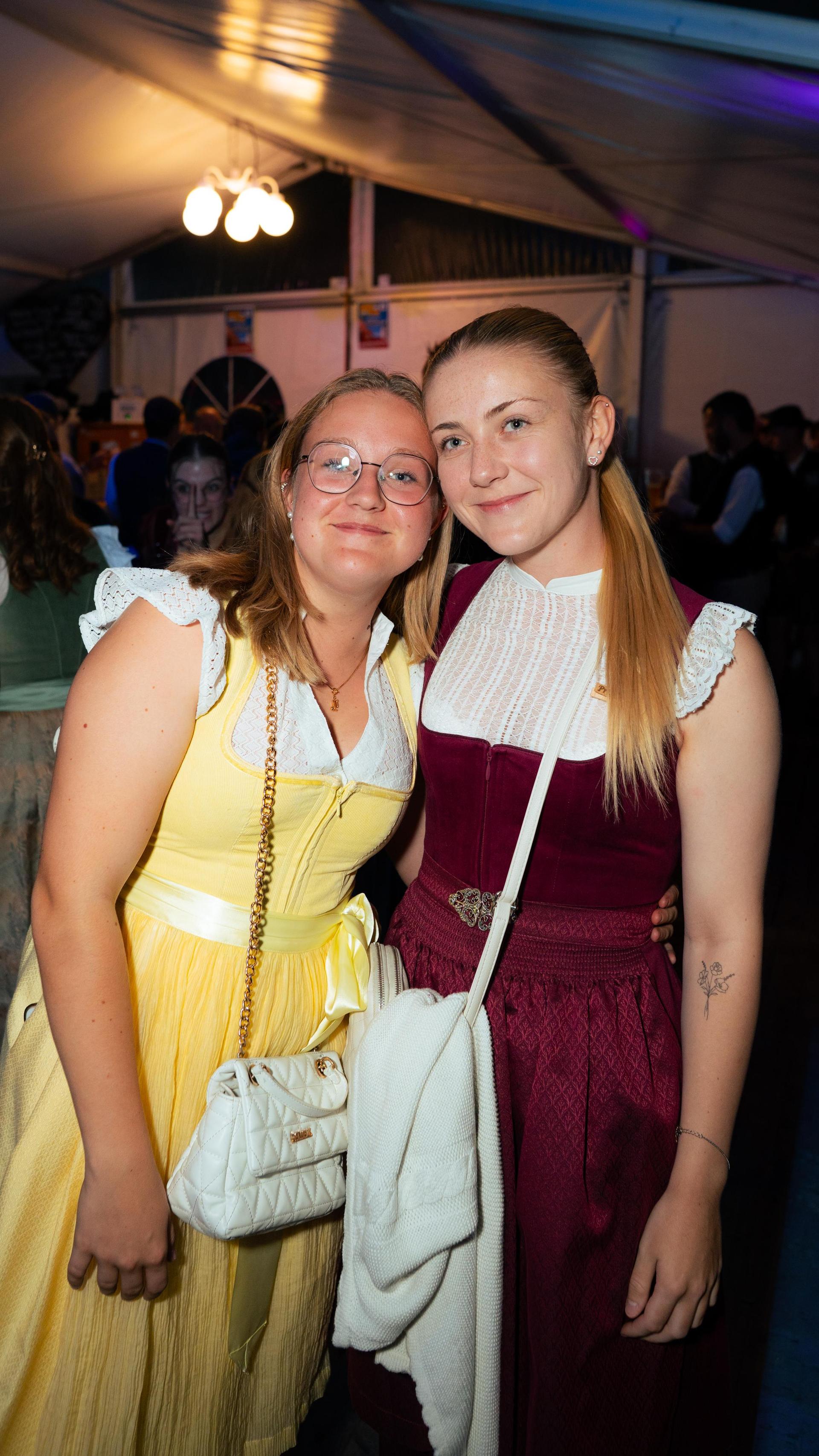 Sonntagabend auf der Pfreimder Kirwa. (Bild: Hannes Stock)