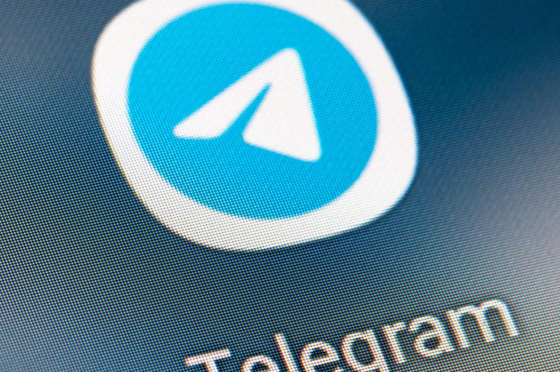 Telegram ist seit Jahren umstritten. (Archivbild) (Bild: Fabian Sommer/dpa)