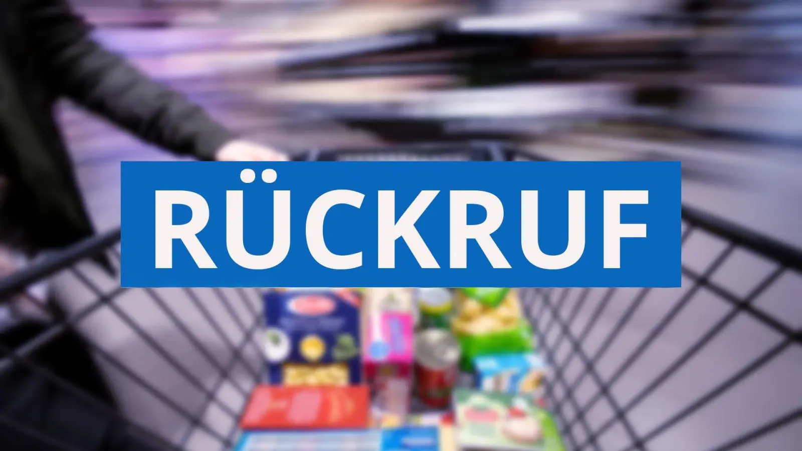 Lidl-Kunden sollen einen bestimmten Wurstartikel zurückbringen. Er könnte krank machende Kolibakterien enthalten. (Bild: Fabian Sommer/dpa)
