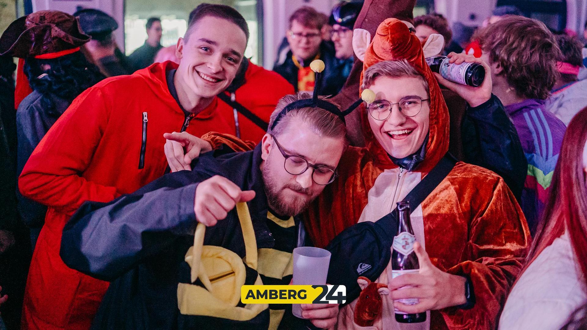 Wie die Hexennacht in den Drei Höfen gefeiert wurde, zeigen die Bilder von Fotograf Mario. (Bild: Mario Donhauser)