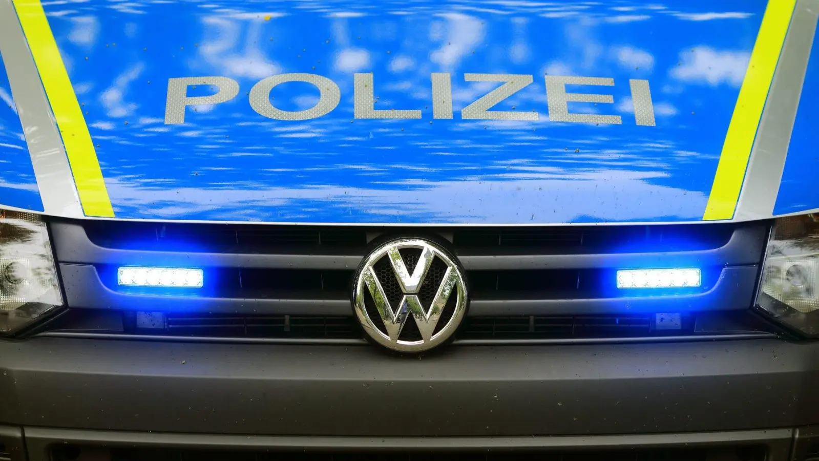 Die vermisste 16-Jährige wurde wohlbehalten angetroffen. (Symbolbild: Jens Wolf/dpa)