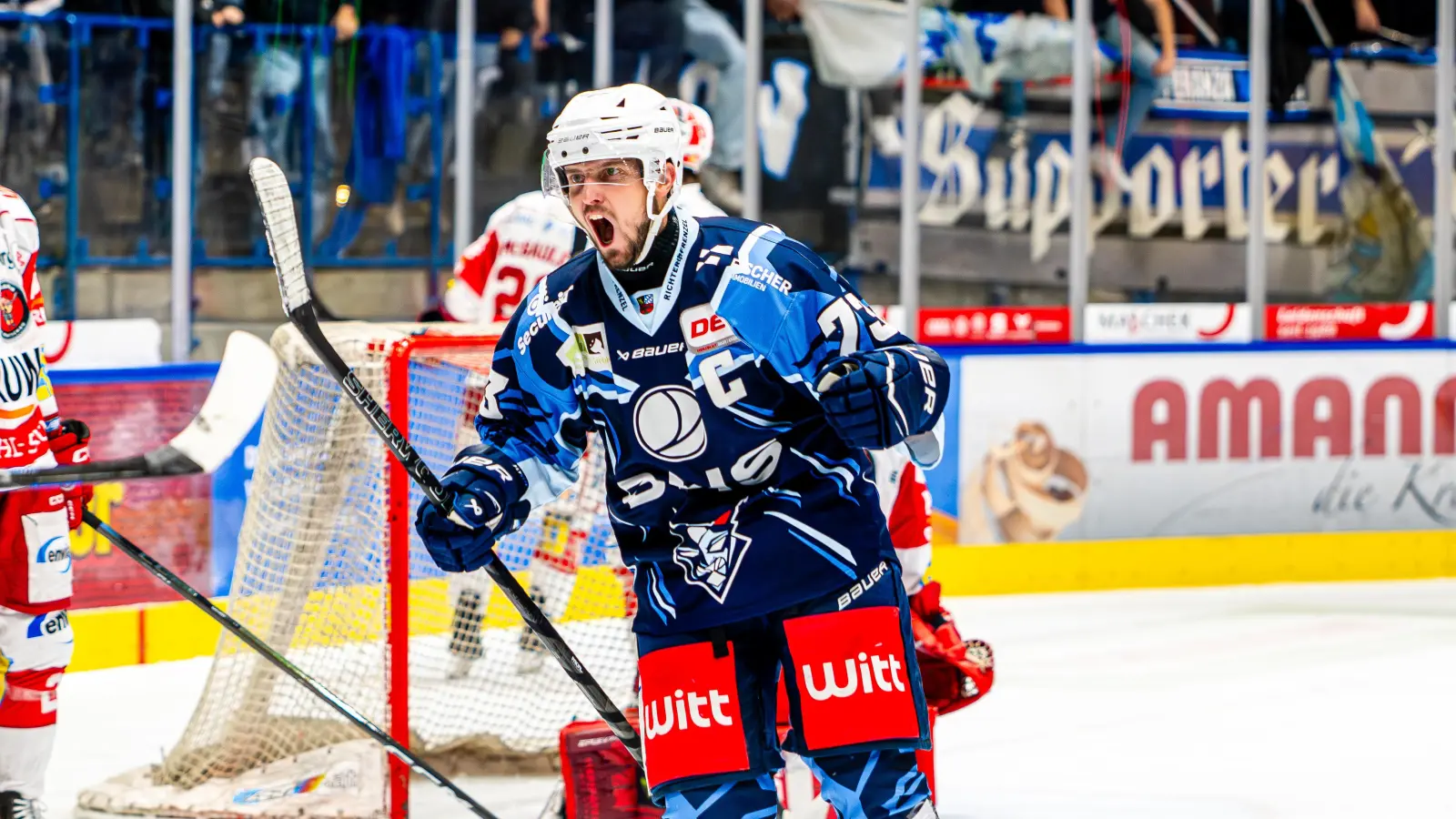 Um den verletzten Blue-Devils-Kapitän Tomas Rubes gibt es aktuell Wechselgerüchte. (Archivbild: Elke Englmaier)