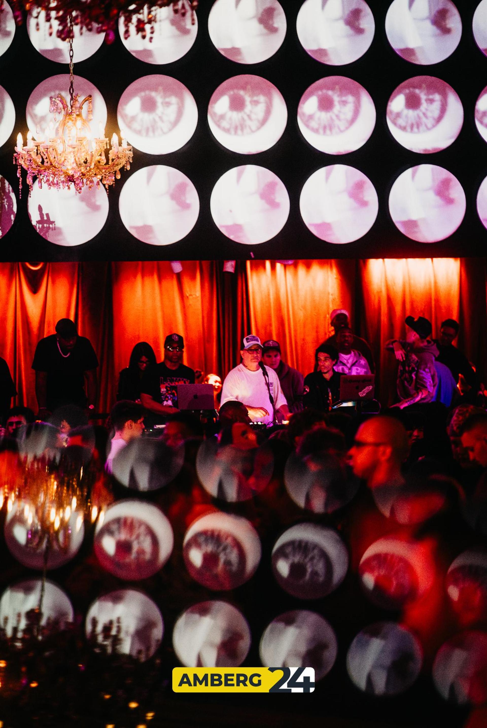 Models and Bottles im Casino in Amberg. (Bild: Mario Donhauser)