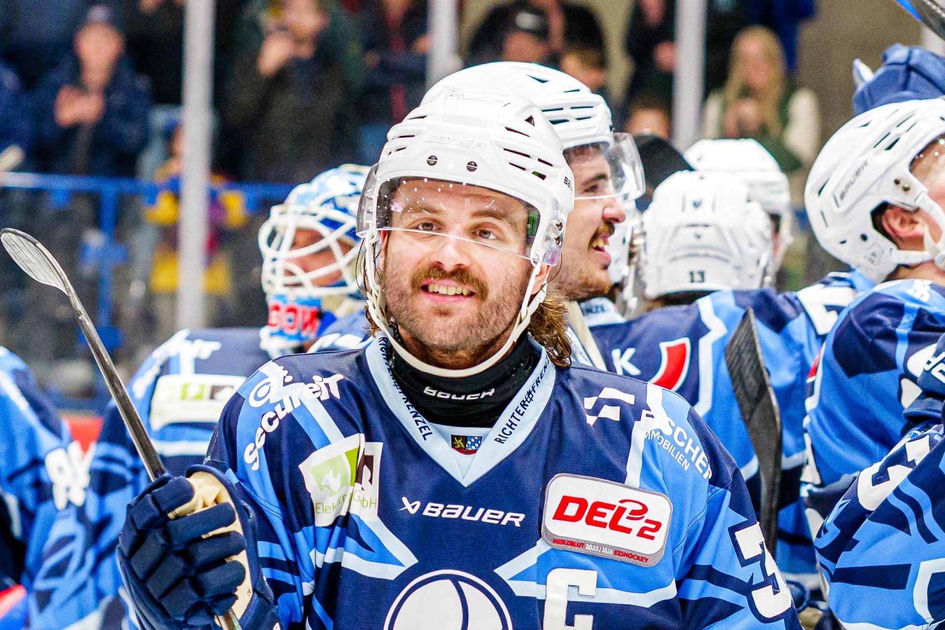 Blue-Devils-Kapitän Tommy Muck landete bei der Wahl zum DEL2-Fanspieler der Saison auf einem starken zweiten Platz. (Archivbild: Elke Englmaier)