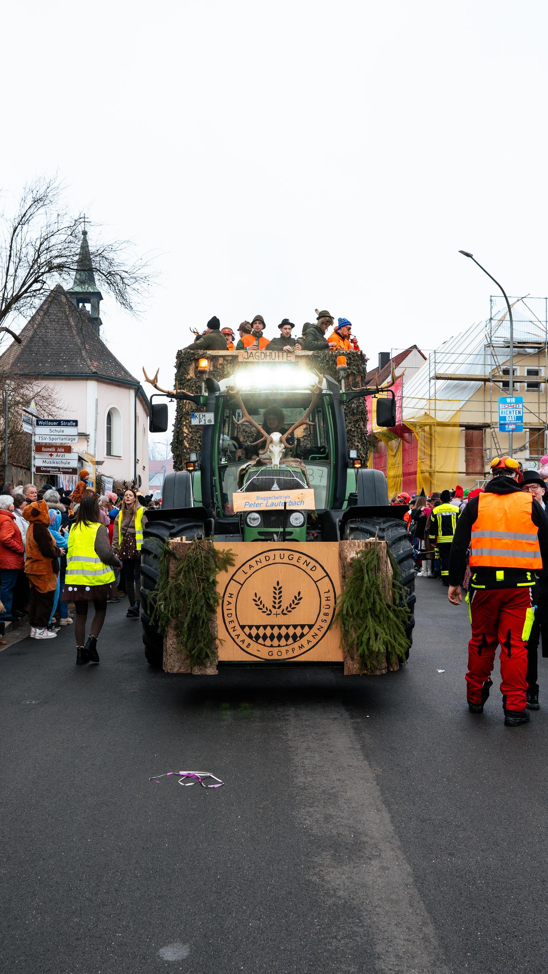 Am Sonntag wurde es bunt beim Pressather Faschingszug. (Bild: Hannes Stock)