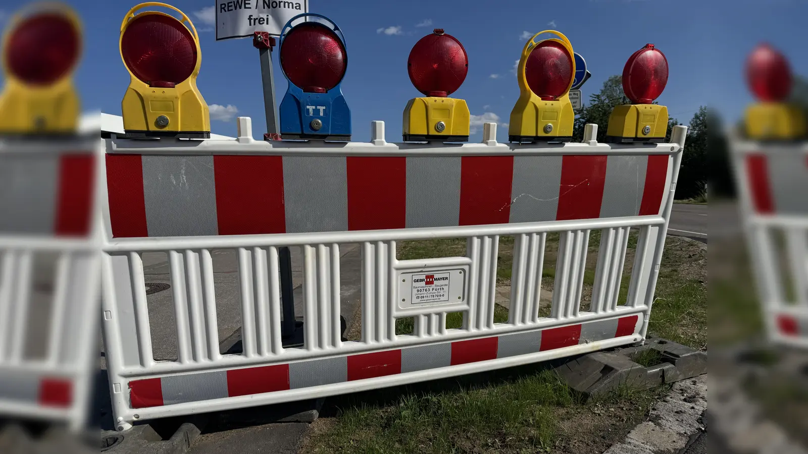Am Dienstag führt die Stadtgärtnerei Sulzbach-Rosenberg Pflegemaßnahmen durch, die zu einer halbseitigen Sperrung der Rosenberger Straße führen. (Symbolbild: Heike Unger)