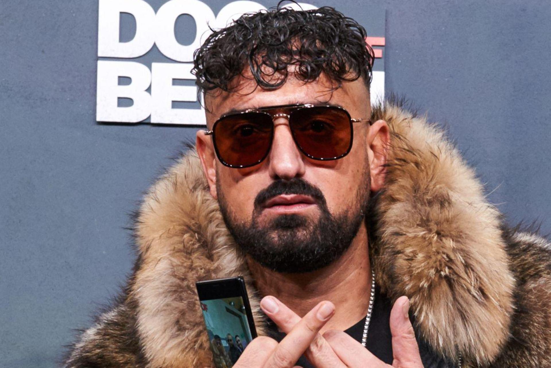 Rapper Aykut Anhan - alias Haftbefehl - muss Konzerte absagen. (Archivbild) (Bild: Annette Riedl/dpa)