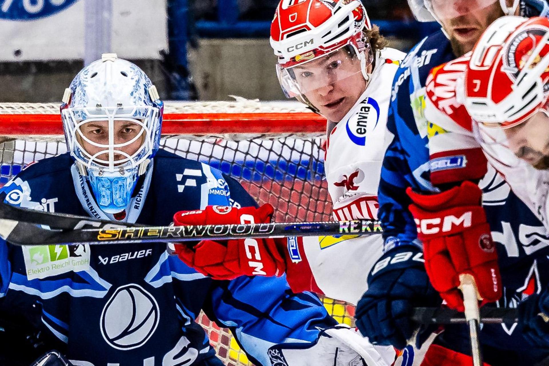 Die Blue Devils Weiden haben das Heimspiel gegen die Eispiraten Crimmitschau am Dienstagabend mit 1:2 verloren. Der Abstand auf Rang zehn beträgt damit nun acht Punkte.  (Bild: Tobias Neubert)