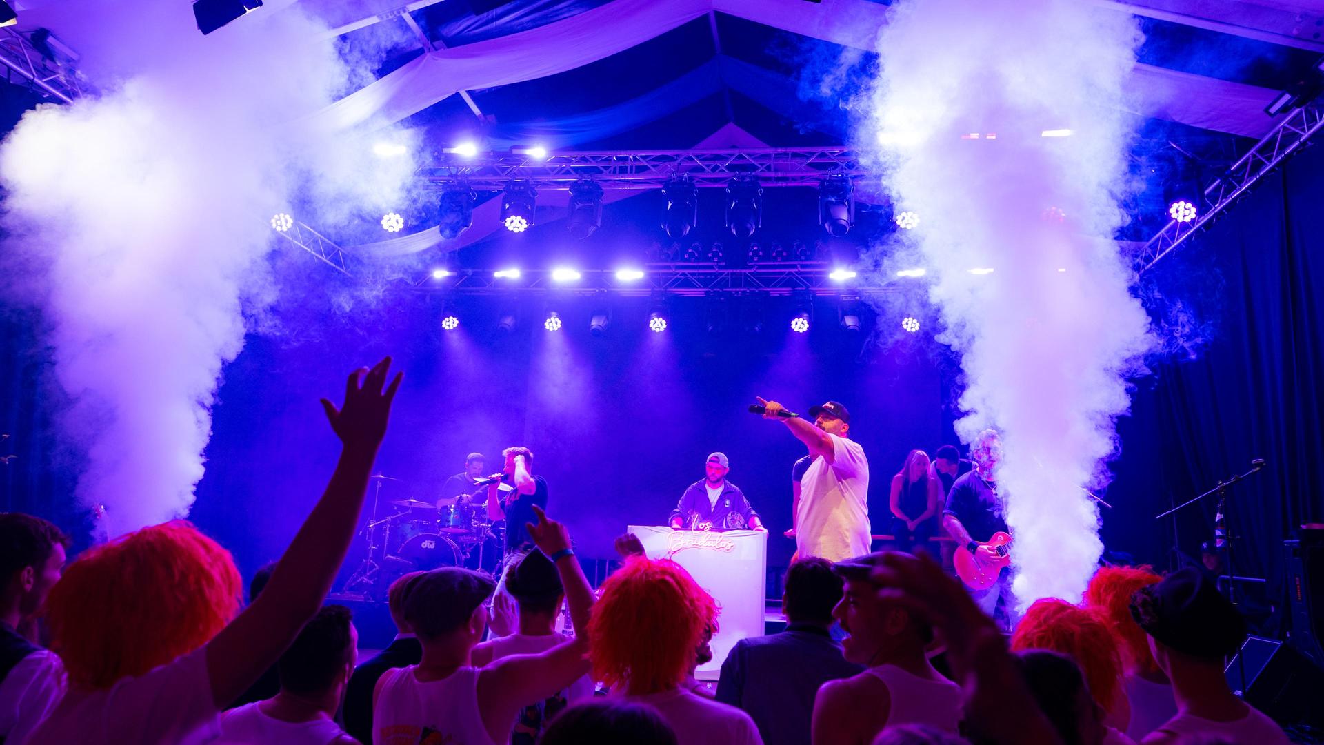 Sonntagabend auf der Pfreimder Kirwa. (Bild: Hannes Stock)
