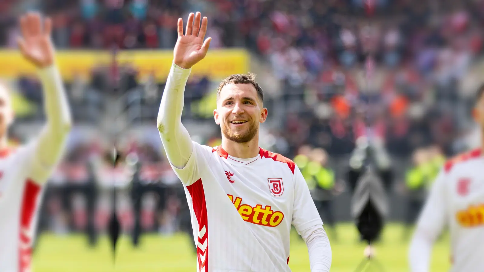 Oscar Schönfelder spielt auch nächste Saison für den SSV Jahn. (Bild: Sascha Janne)
