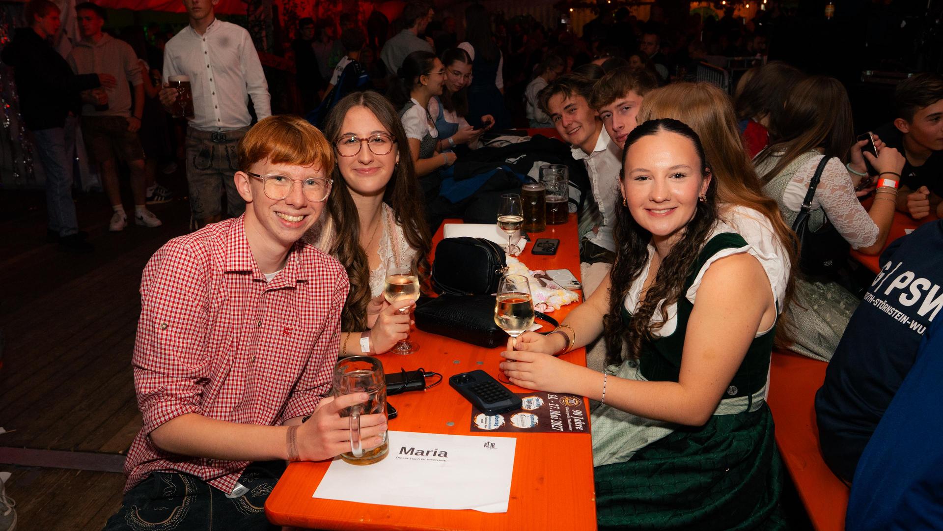 Die Störnsteiner Kirwa am Samstagabend.  (Bild: Hannes Stock)