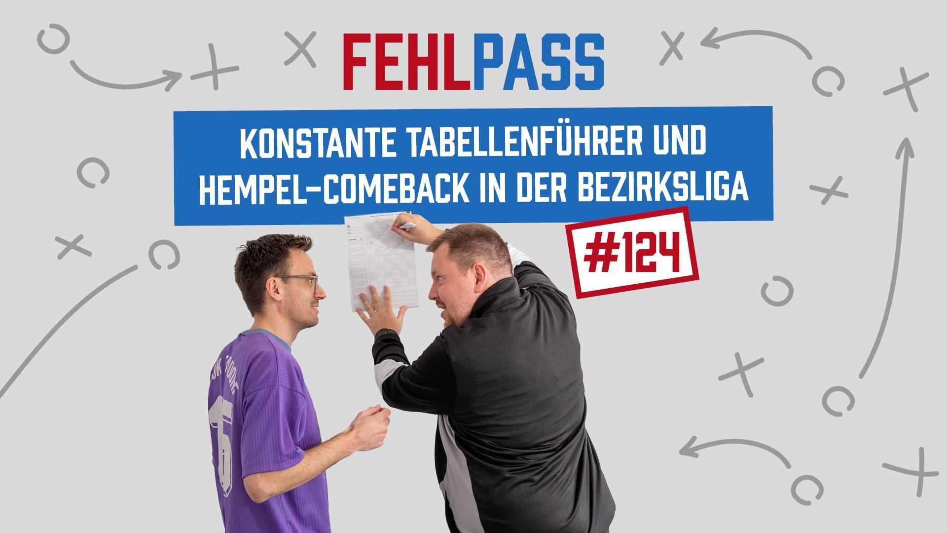 So geht das! Schecki (rechts) erklärt die Amateurfußballwelt. (Bild: Franka Eichl)