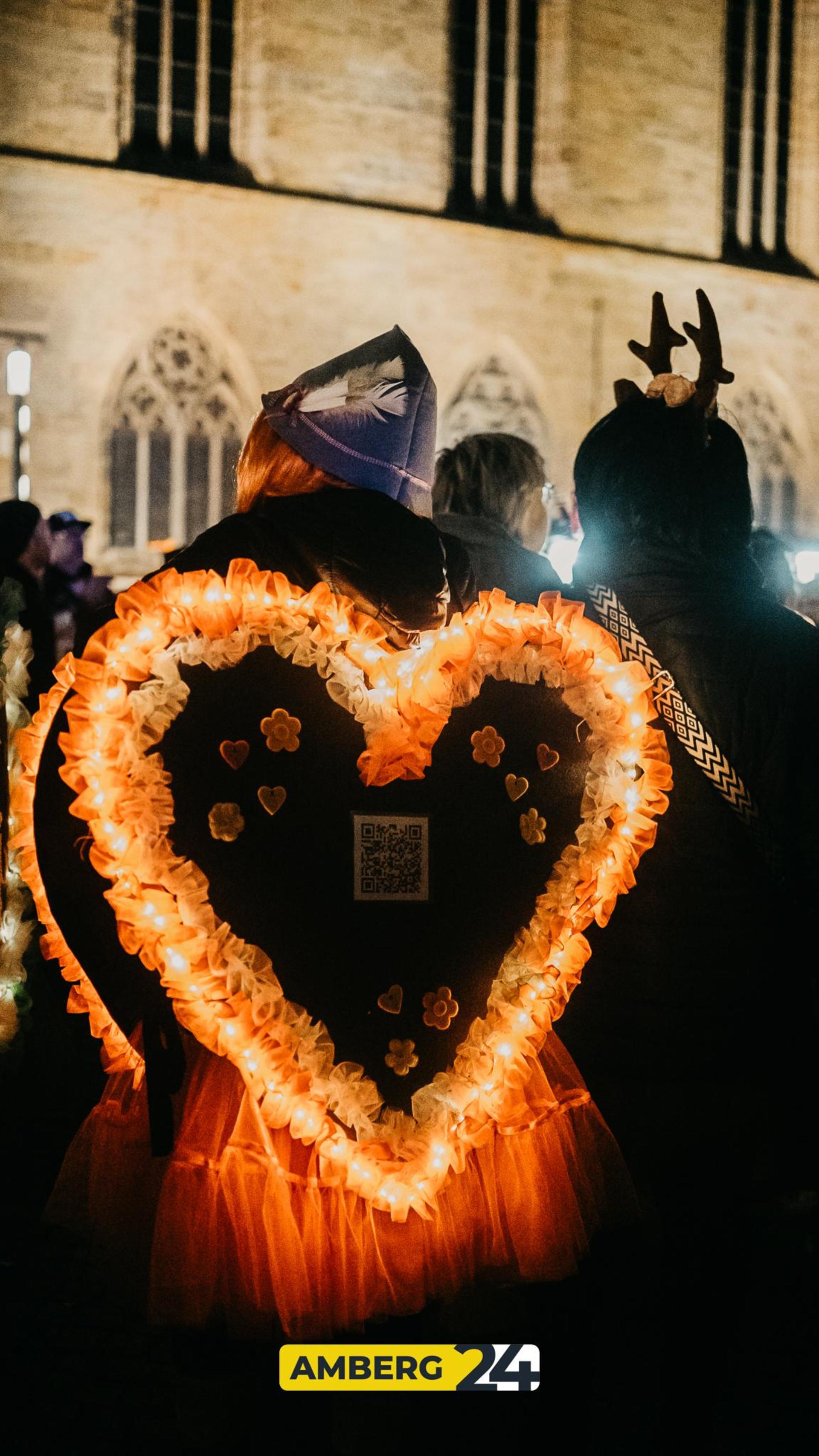 Die Bilder der Amberger Hexennacht vom Marktplatz. (Bild: Mario Donhauser)