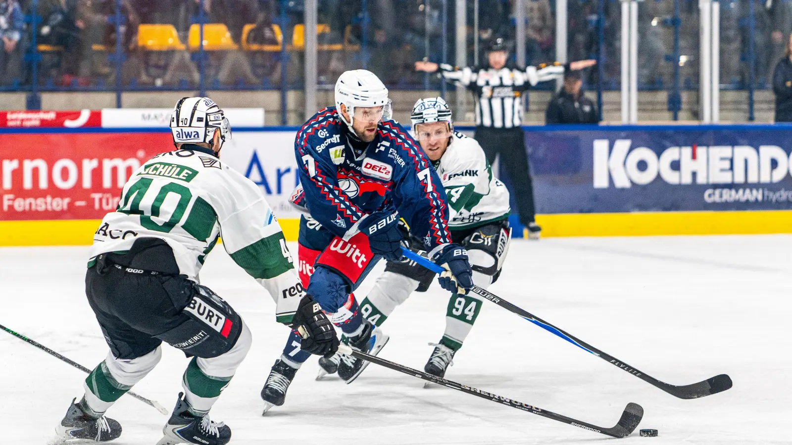 Luca Gläser und die Blue Devils Weiden haben auch das Spiel gegen die Bietigheim Steelers am Sonntagabend mir 1:3 verloren.  (Archivbild: Elke Englmaier)