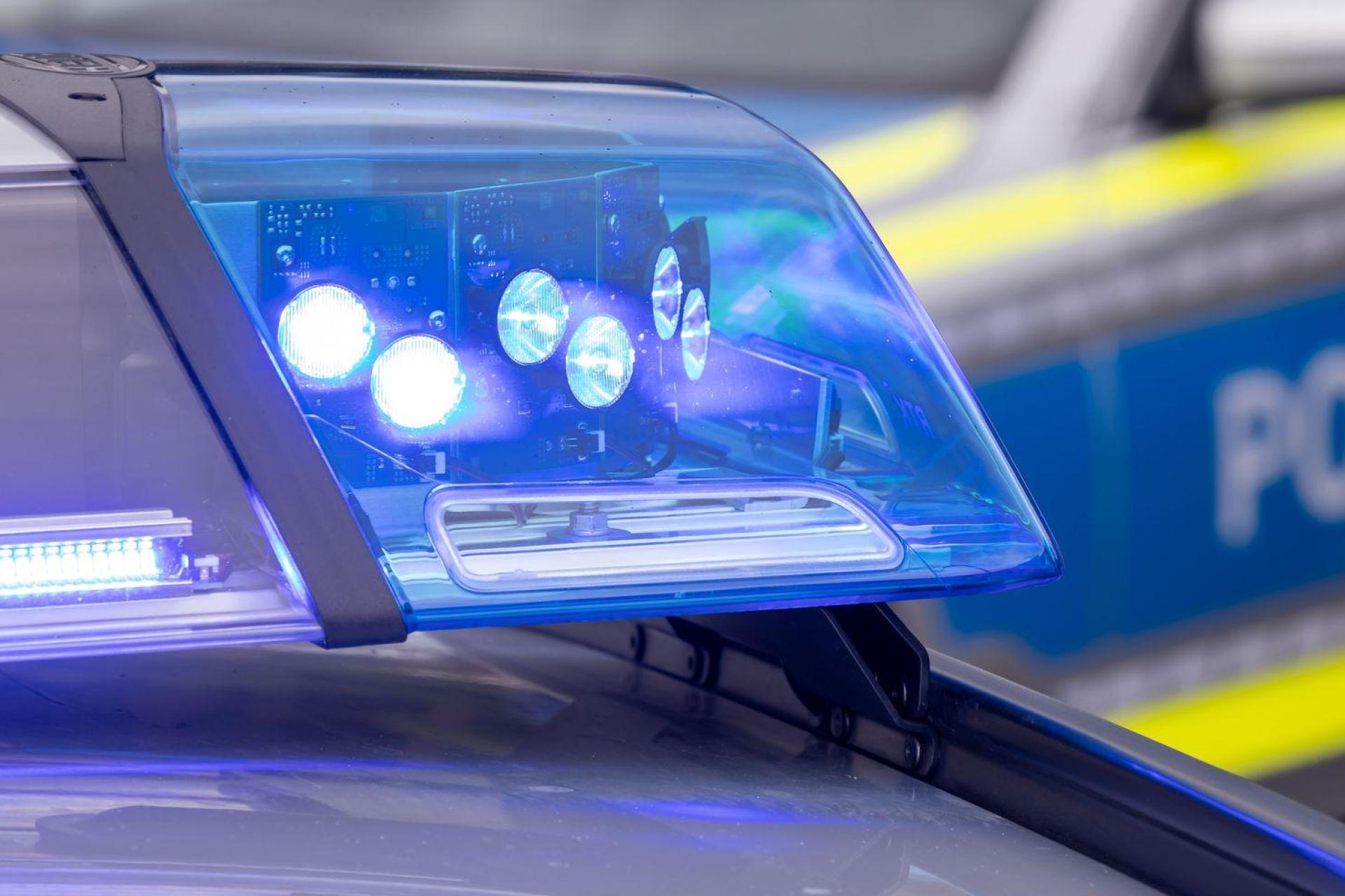 Die Polizei hat die Eltern der beiden Mädchen informiert. (Symbolbild) (Bild: Daniel Karmann/dpa)