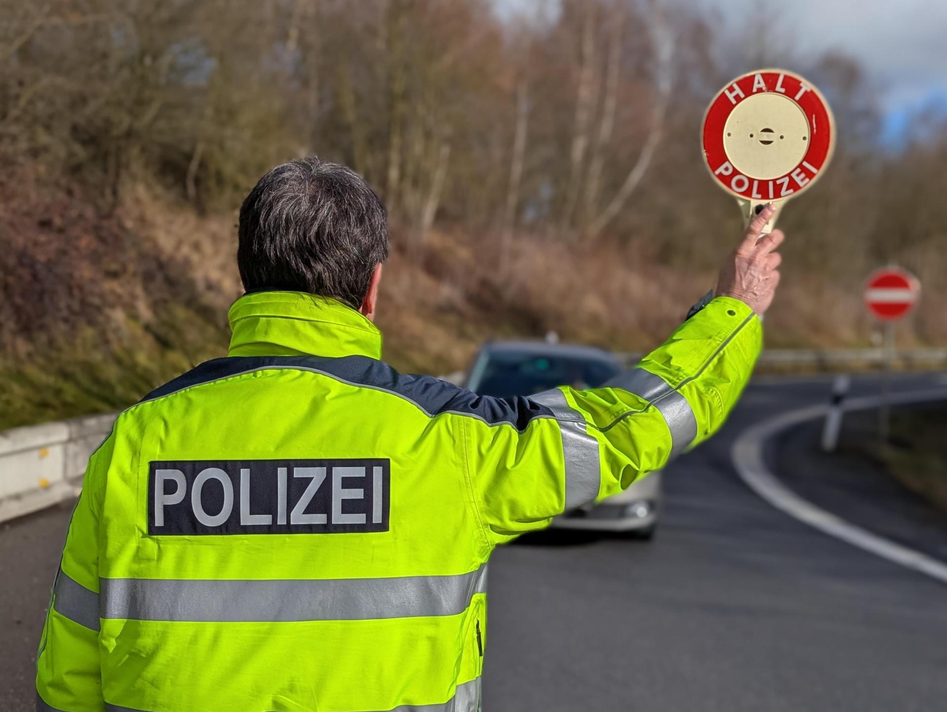Die Bundespolizei Waidhaus hat bei einer Kontrolle einen Haftbefehl gegen einen Verkehrssünder vollstreckt. (Bild: Bundespolizei)