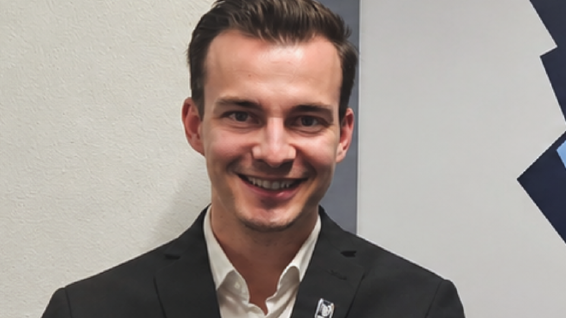 Lars Anselment ist ab 01.07.2026 der neue Leiter Sales &amp; Partnership Management bei den Blue Devils Weiden. (Bild: Claudia Bunk)
