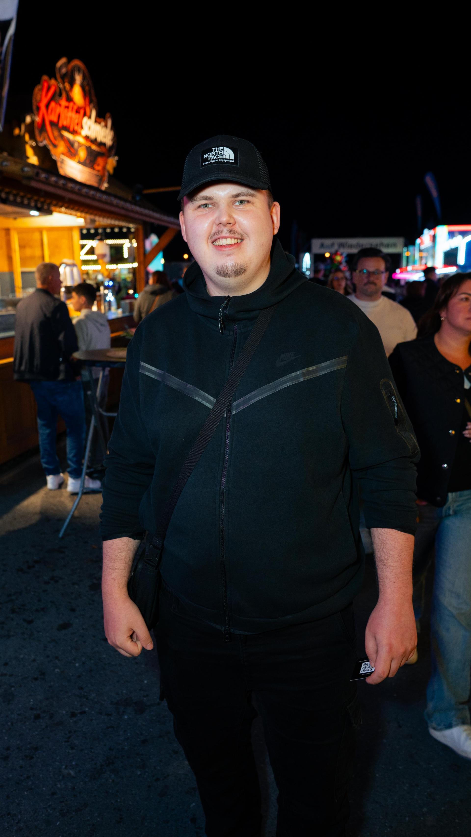 Samstagabend am Weidner Volksfest. (Bild: Hannes Stock)