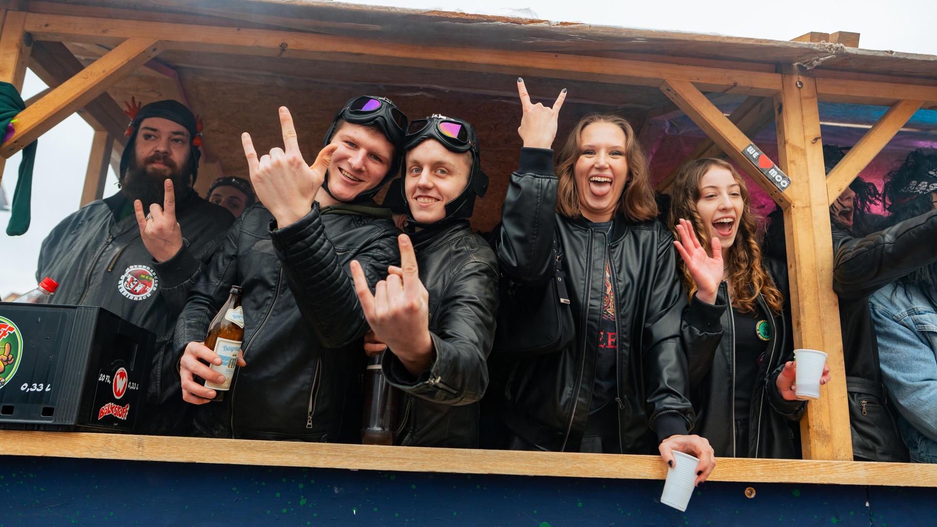 Am Sonntag wurde es bunt beim Pressather Faschingszug. (Bild: Hannes Stock)