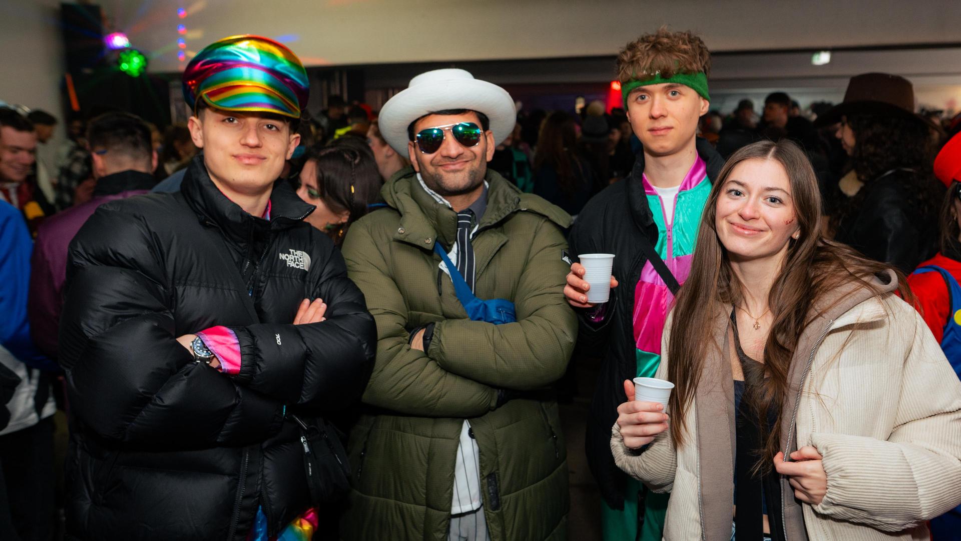 Erst Faschingszug, dann Afterparty in Neustadt. Wir haben die Bilder.  (Bild: Hannes Stock)