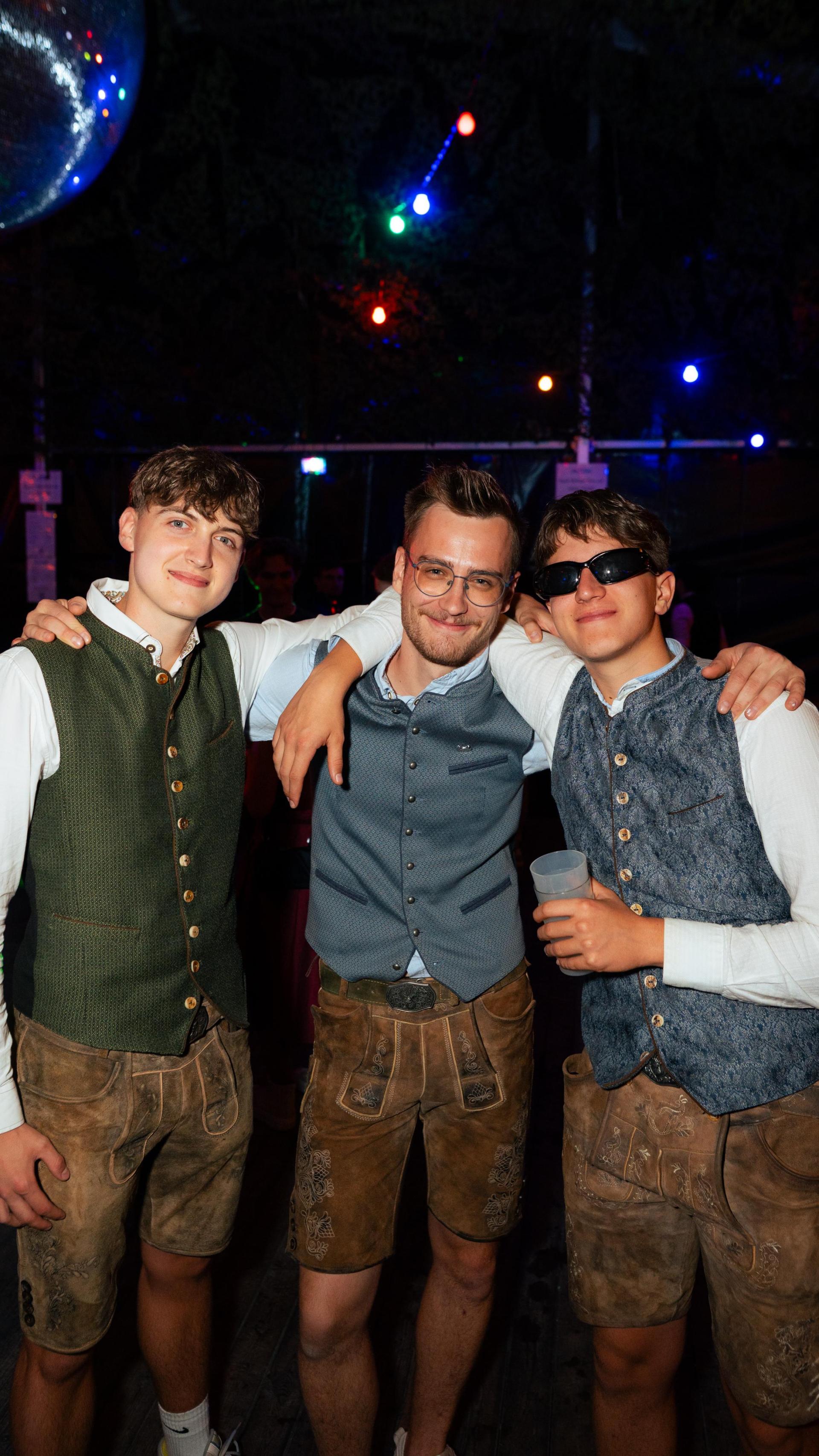 Sonntagabend auf der Pfreimder Kirwa. (Bild: Hannes Stock)