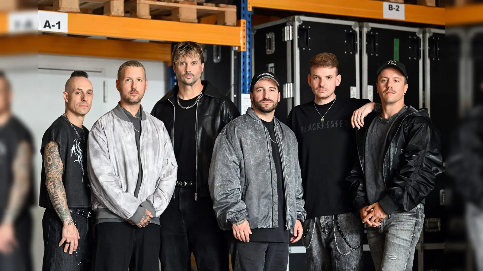 Die Gruppe um das Front-Duo Kevin Ratajczak und Nico Sallach ist bekannt für ihren Mix aus Metal und allem, was die Musikindustrie sonst noch so hergibt. (Bild: Federico Gambarini/dpa)