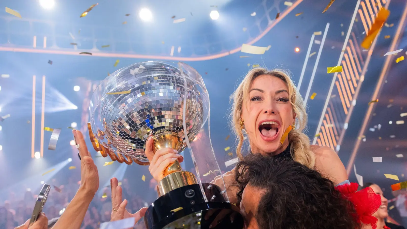 Anna-Carina Woitschack hat „Let's Dance“ gewonnen. (Bild: Rolf Vennenbernd/dpa)